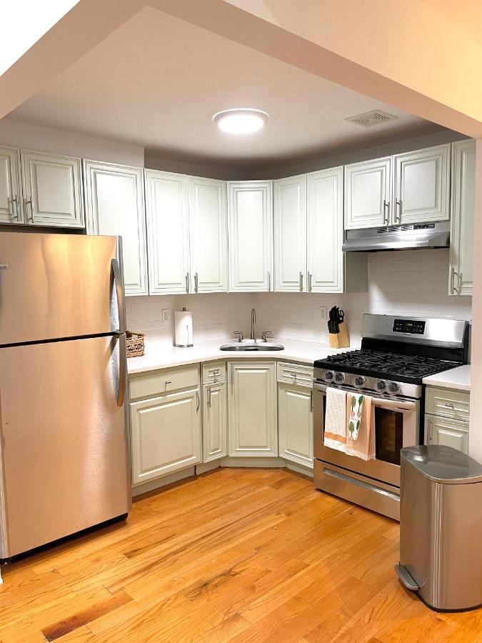 Modern Apartment With Parking & Quick Ride To Manhattan New York Exterior foto