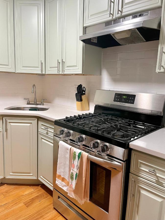 Modern Apartment With Parking & Quick Ride To Manhattan New York Exterior foto